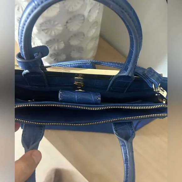 Y2K Guess Navy Blue Leather Purse Handbag Crocodile Embossed Side Panels - Picture 8 of 11